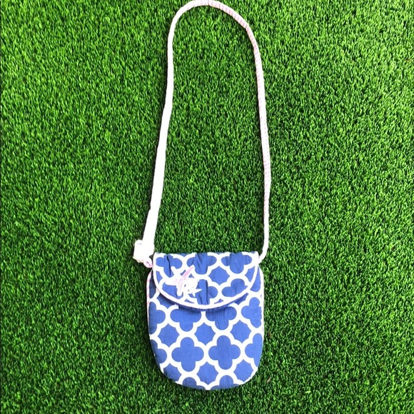 Christine Clark crossbody adjustable strap purse. - Picture 2 of 6